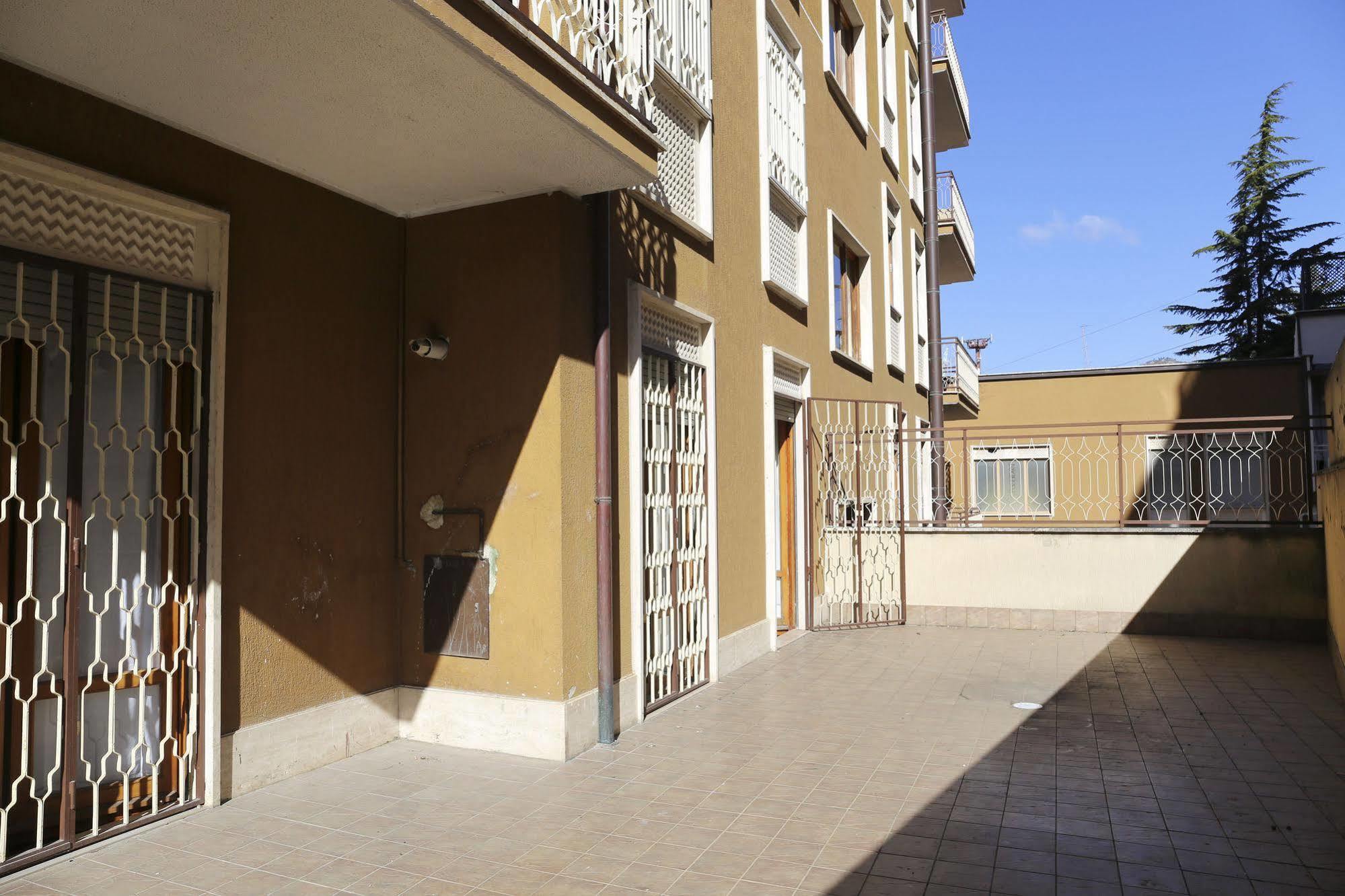 B&B Torrione LʼAquila Екстериор снимка