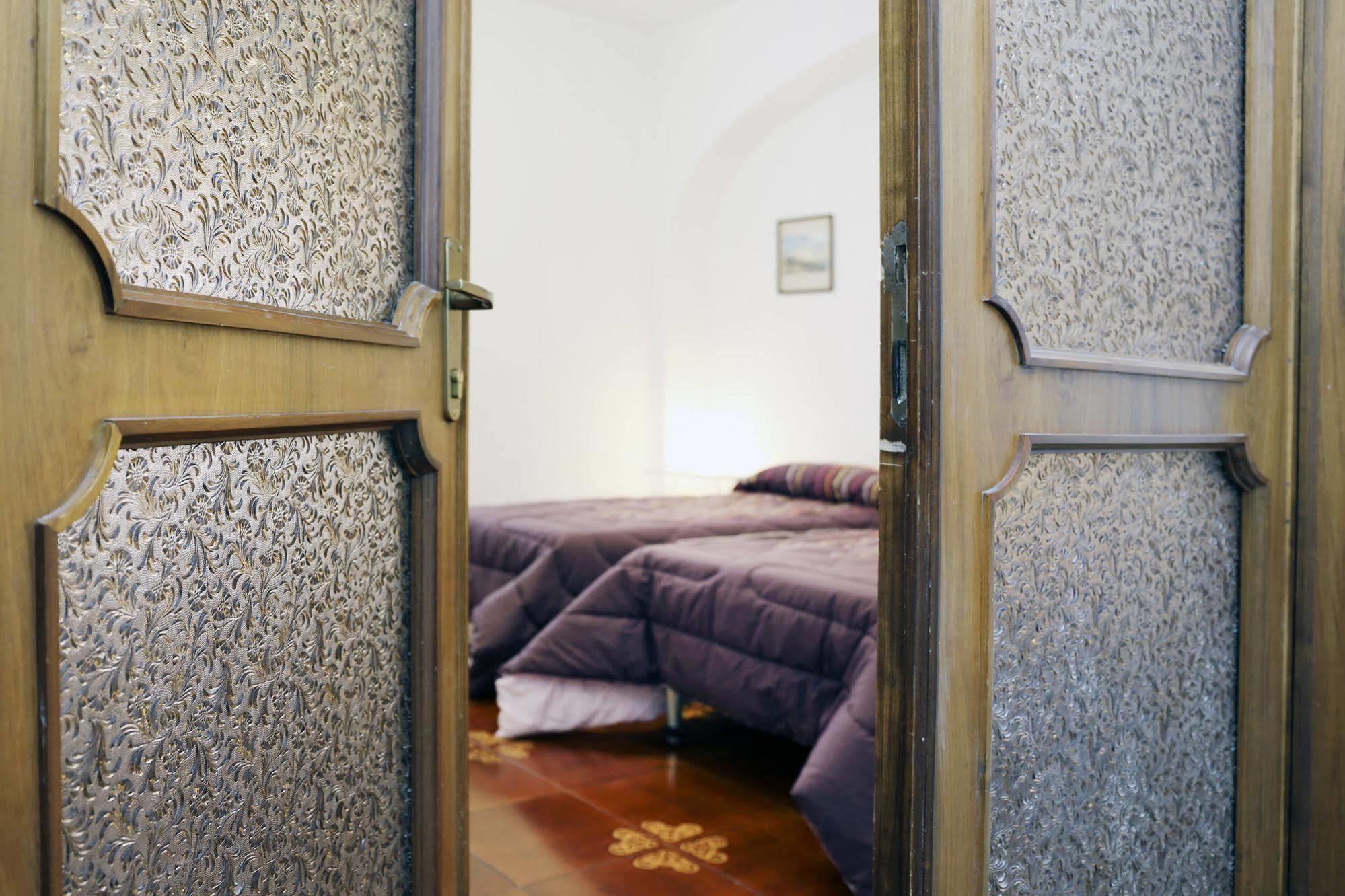 B&B Torrione LʼAquila Екстериор снимка
